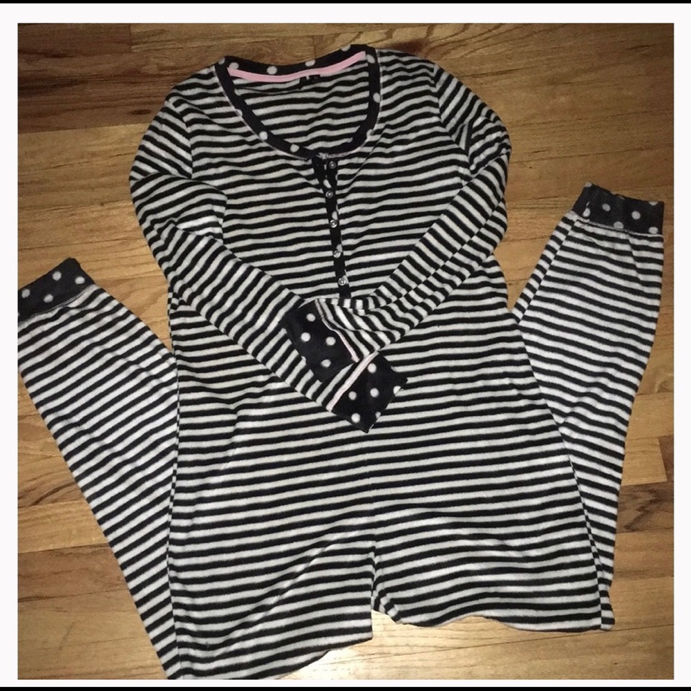 🌻 Kensie Onesie Pajama’s